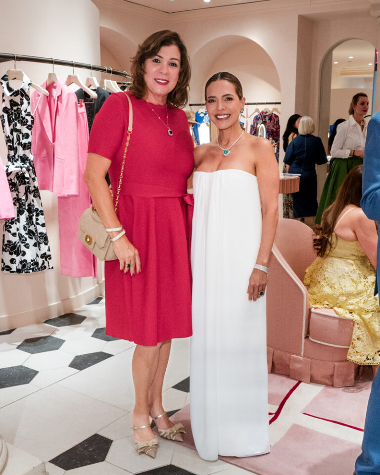 Zory Carrera, Patricia Robalino